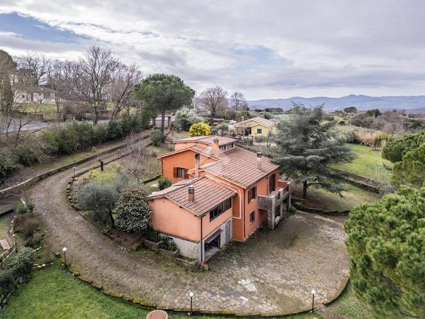 casa indipendente in vendita a Canale Monterano