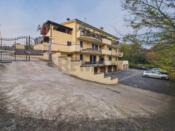 appartamento in vendita a Canale Monterano