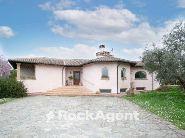 casa indipendente in vendita a Canale Monterano