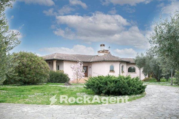 casa indipendente in vendita a Canale Monterano
