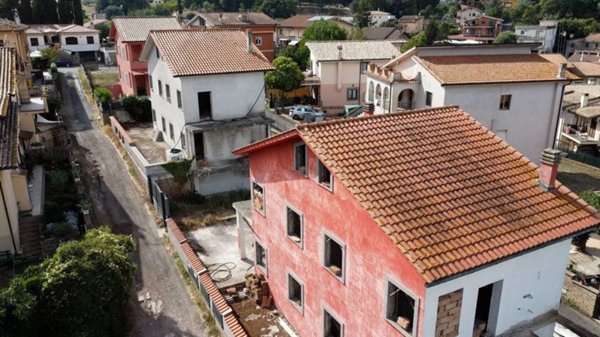 casa indipendente in vendita a Canale Monterano