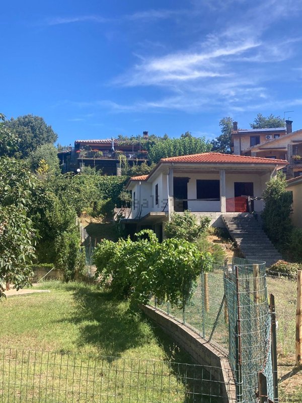 casa indipendente in vendita a Canale Monterano in zona Montevirginio