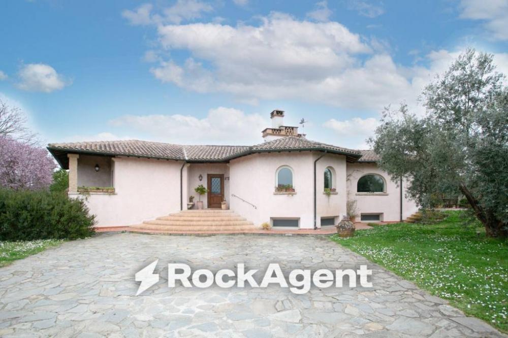 casa indipendente in vendita a Canale Monterano