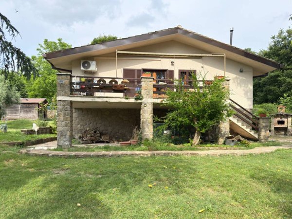 casa indipendente in vendita a Canale Monterano in zona Montevirginio