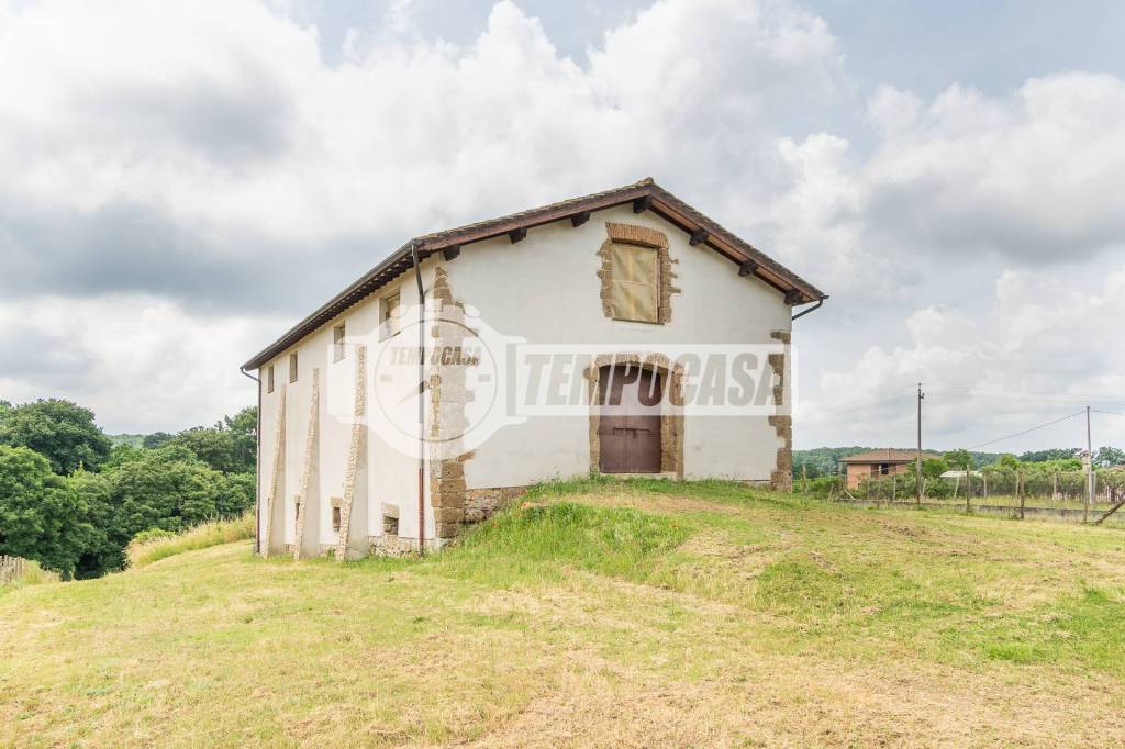 appartamento in vendita a Canale Monterano in zona Montevirginio
