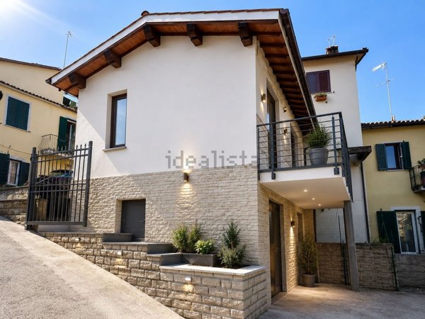 casa indipendente in vendita a Canale Monterano