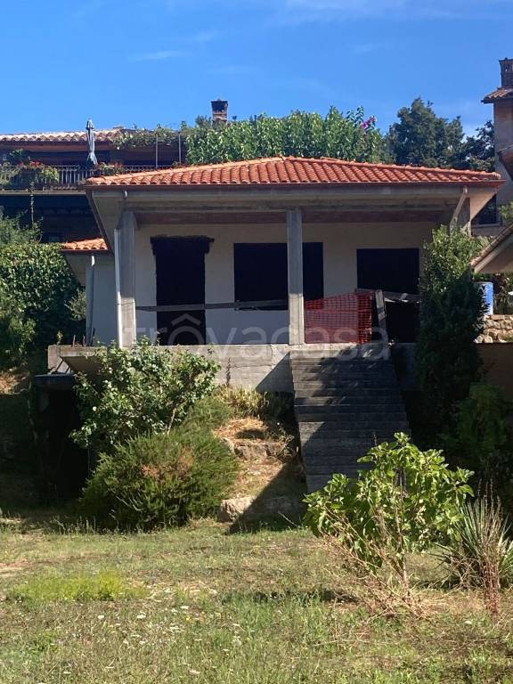 casa indipendente in vendita a Canale Monterano in zona Montevirginio