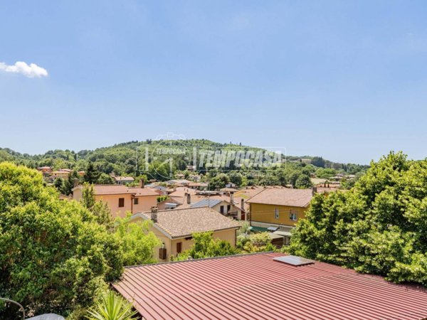 appartamento in vendita a Canale Monterano in zona Montevirginio