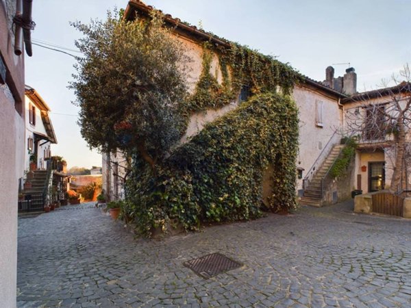 appartamento in vendita a Canale Monterano