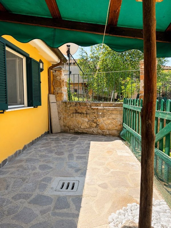 appartamento in vendita a Canale Monterano