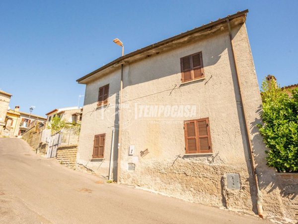 casa indipendente in vendita a Canale Monterano