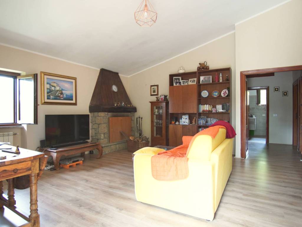 appartamento in vendita a Canale Monterano in zona Montevirginio