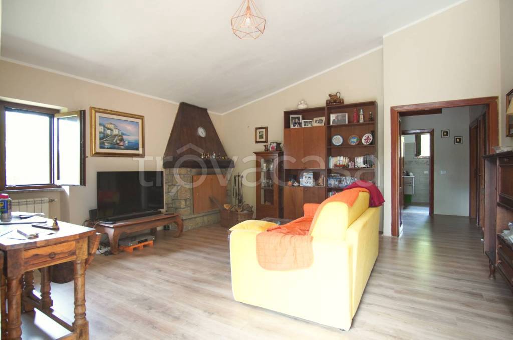 appartamento in vendita a Canale Monterano in zona Montevirginio