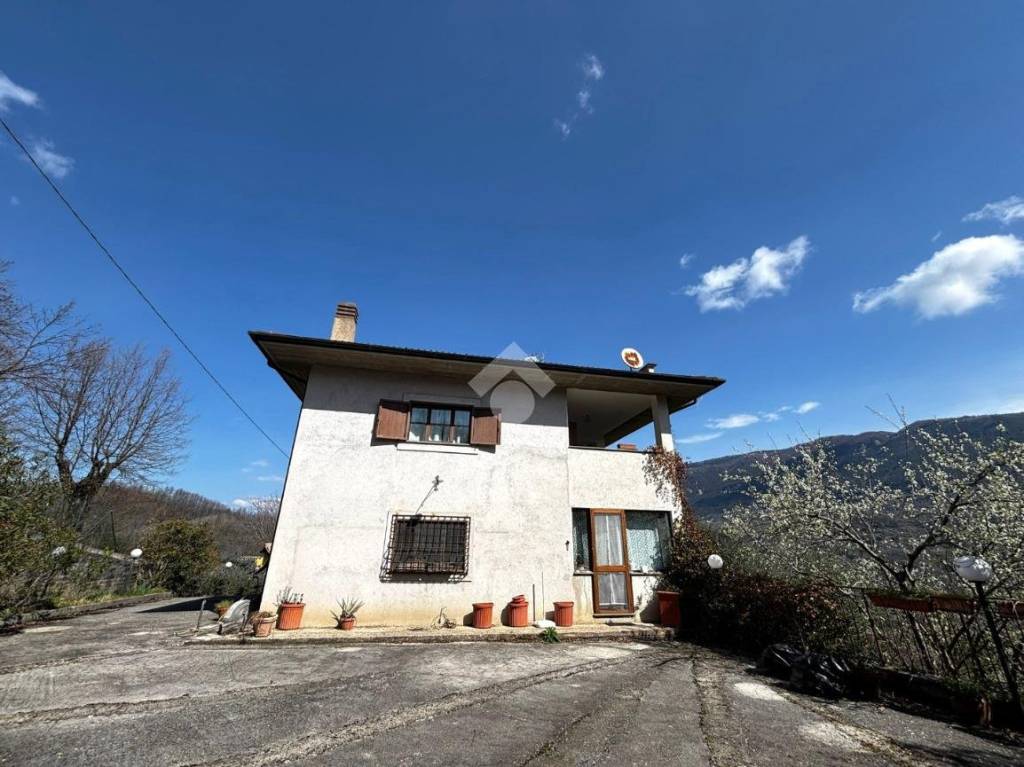 casa indipendente in vendita a Canterano