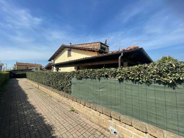 casa indipendente in vendita a Capena