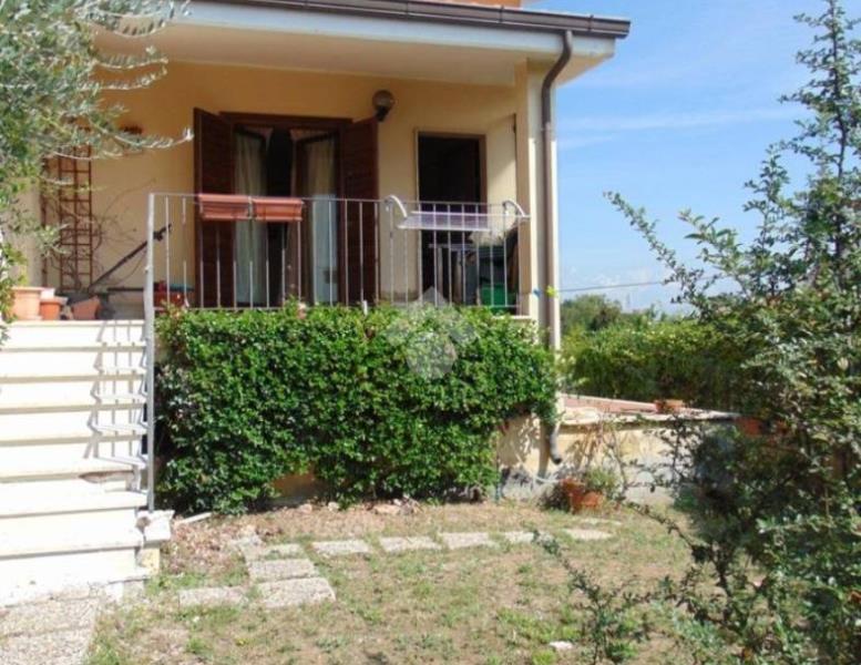 casa indipendente in vendita a Capena