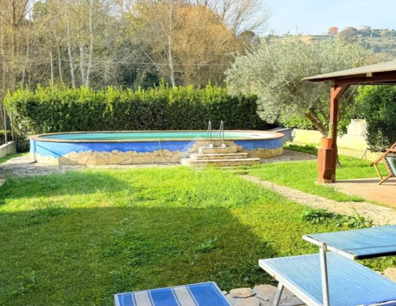 casa indipendente in vendita a Capena