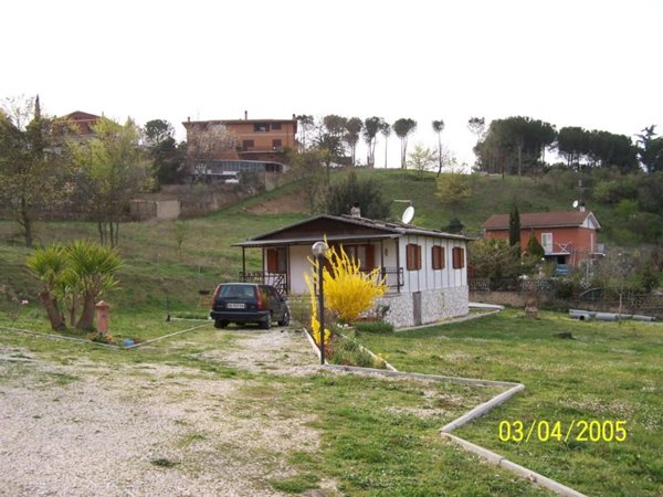 casa indipendente in vendita a Capena