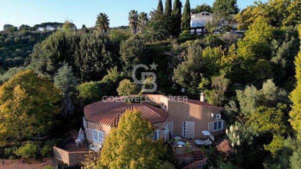 casa indipendente in vendita a Capena