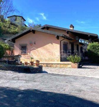 casa indipendente in vendita a Capena