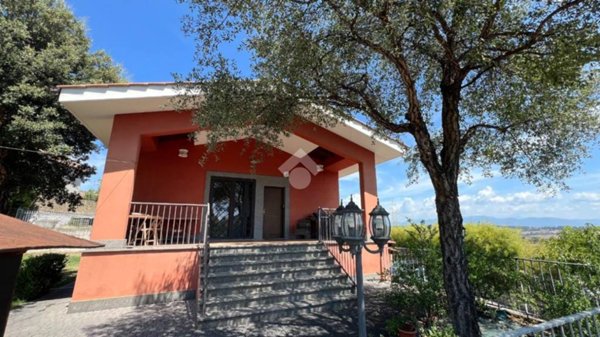 casa indipendente in vendita a Capena