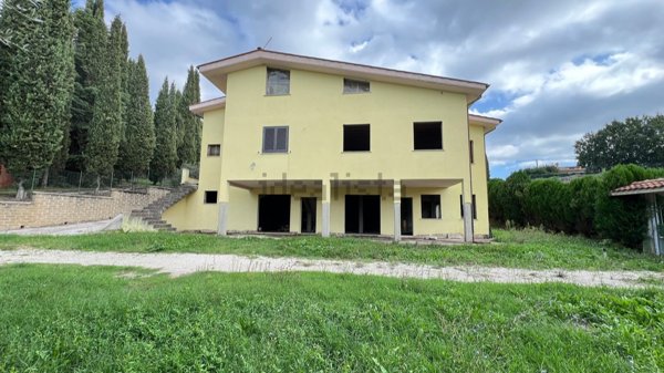 casa indipendente in vendita a Capena