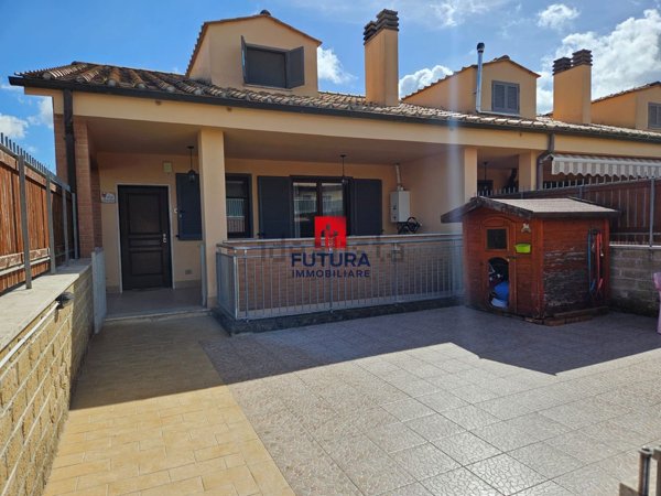 casa indipendente in vendita a Capena