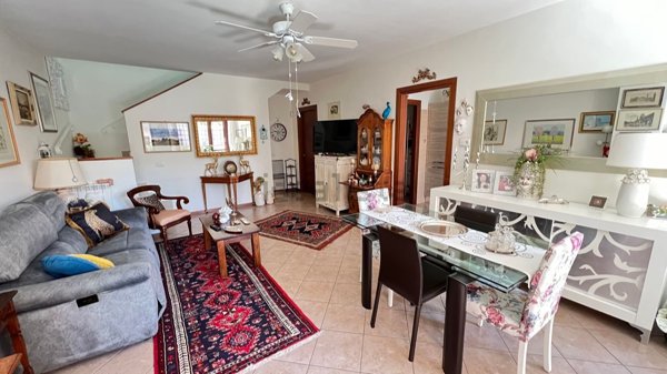 casa indipendente in vendita a Capena