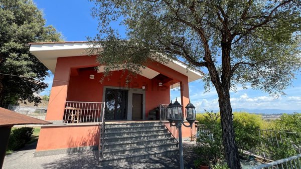 casa indipendente in vendita a Capena