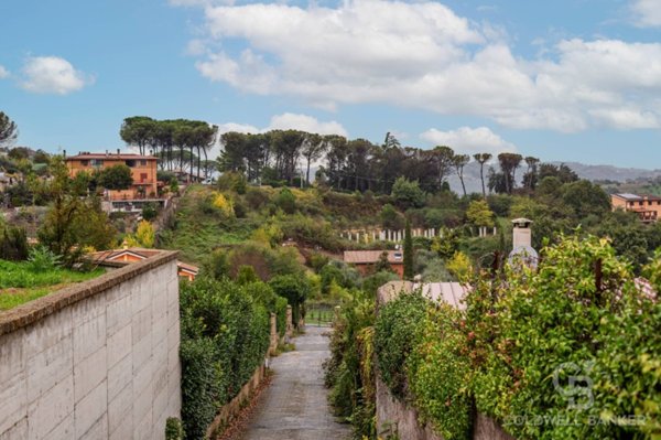 casa indipendente in vendita a Capena