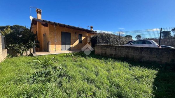 casa indipendente in vendita a Capena