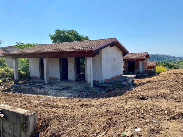 casa indipendente in vendita a Capena