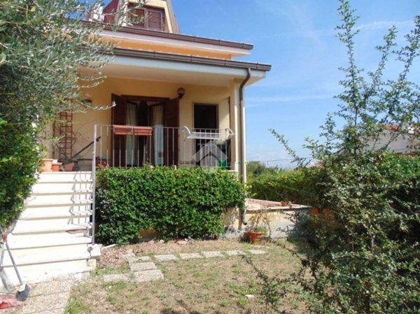 casa indipendente in vendita a Capena