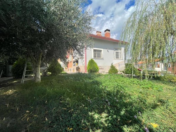 casa indipendente in vendita a Capena