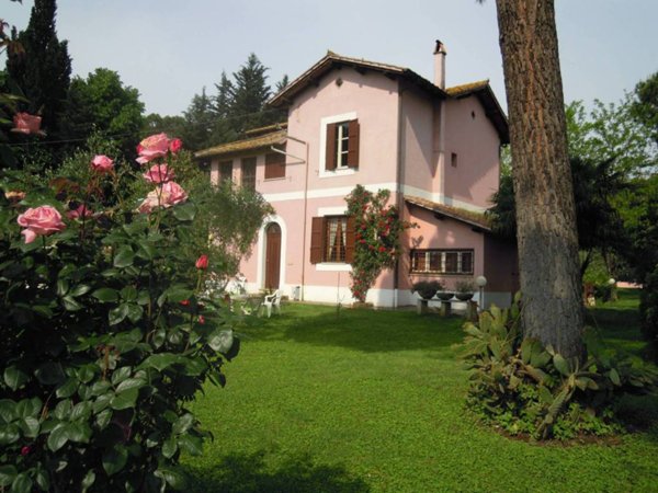 casa indipendente in vendita a Capena