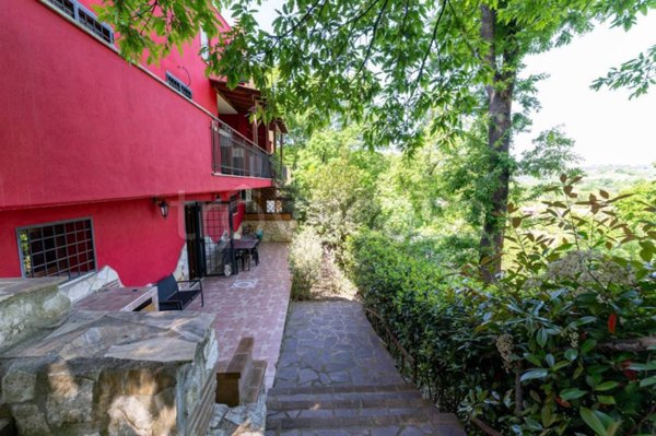 casa indipendente in vendita a Capena