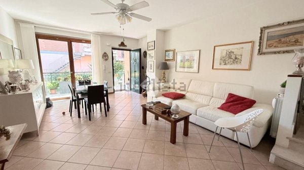 casa indipendente in vendita a Capena
