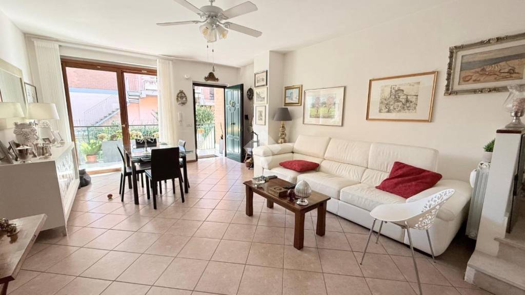 casa indipendente in vendita a Capena