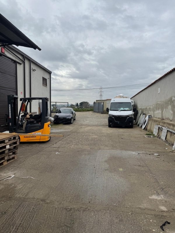 locale di sgombero in vendita a Capena