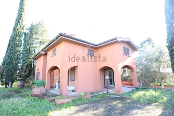 casa indipendente in vendita a Capena