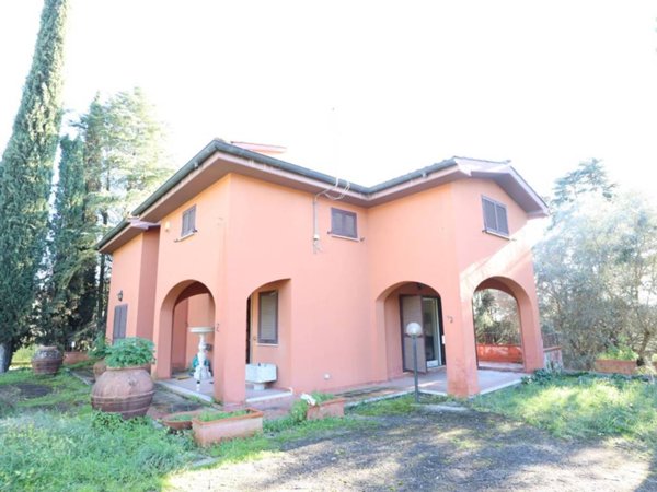 casa indipendente in vendita a Capena