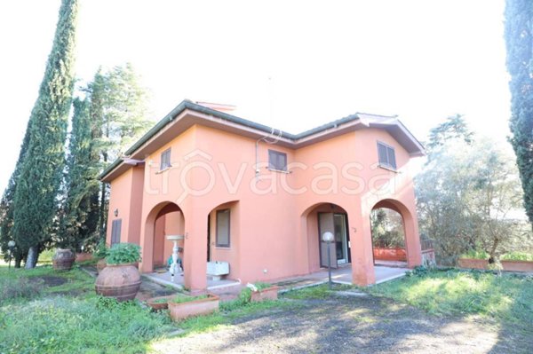 casa indipendente in vendita a Capena