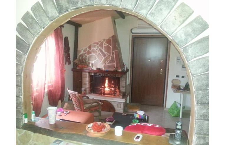 casa indipendente in vendita a Capena