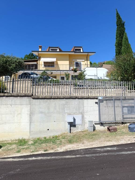 casa indipendente in vendita a Capena