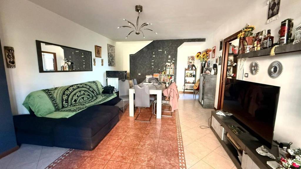 casa indipendente in vendita a Capena