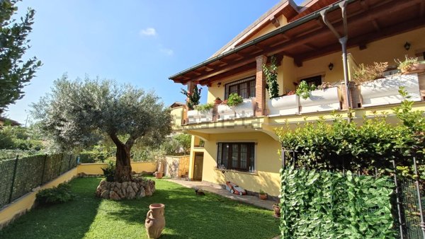 casa indipendente in vendita a Capena