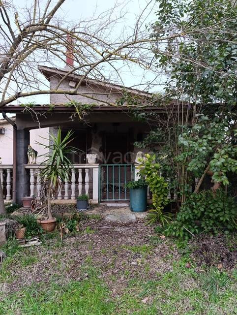 casa indipendente in vendita a Capena