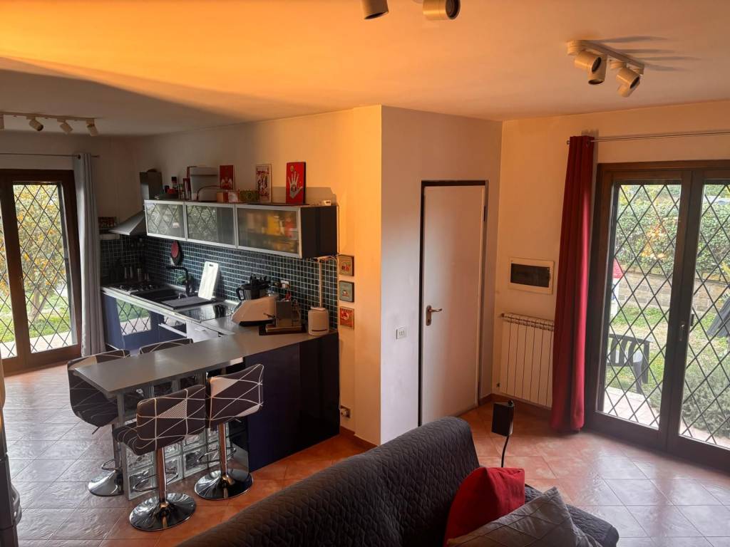 casa indipendente in vendita a Capena