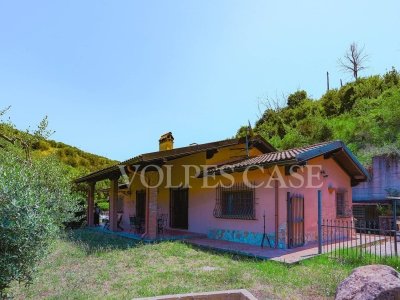 casa indipendente in vendita a Capena