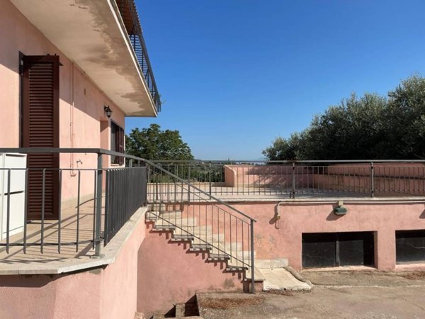 locale di sgombero in vendita a Capena